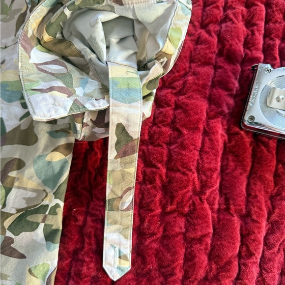 Women's Washed Twill Floral Camo Chore Shirt - Picture 9 of 10
